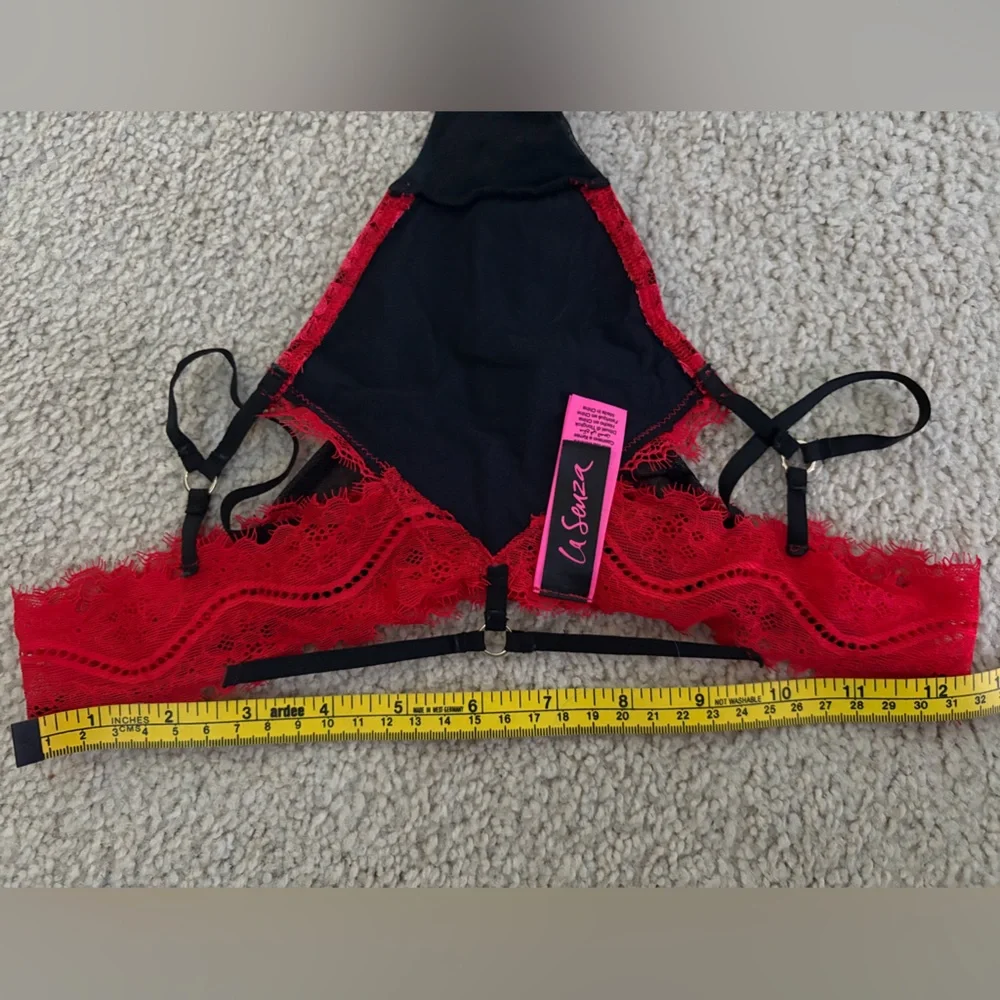 La Senza Red Lace Strappy Bra & Thong Set - Picture 7 of 9
